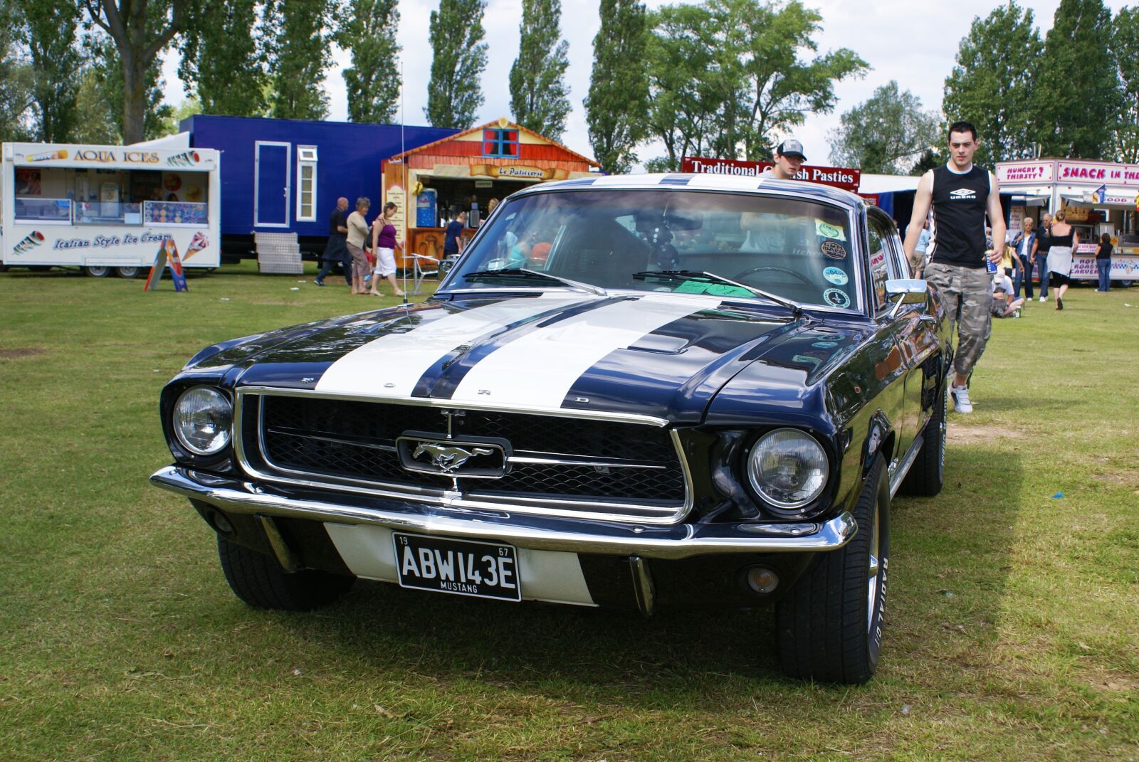 Sony Alpha DSLR-A100 sample photo. Automobile, mustang, old car photography