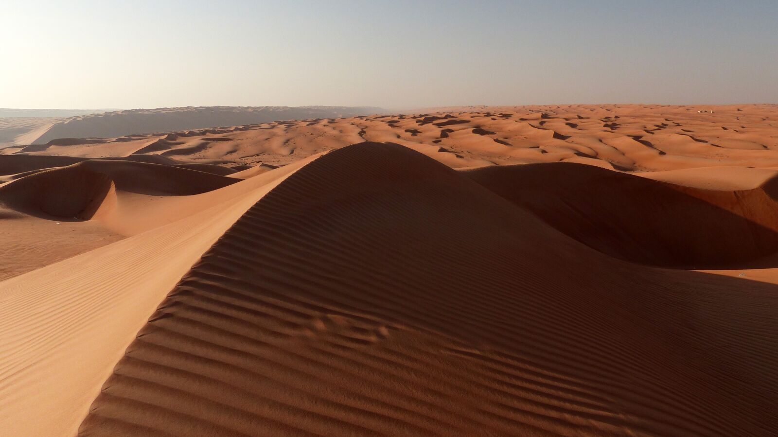 Panasonic Lumix DMC-FZ200 sample photo. Dune, desert, oman photography