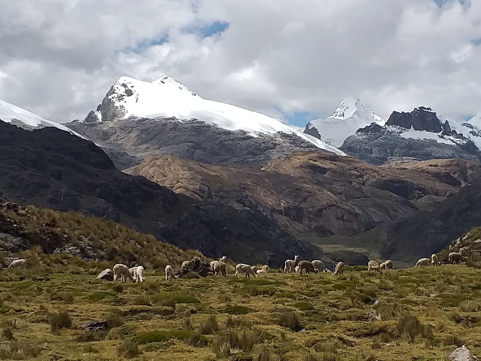 Samsung Galaxy J6+ sample photo. Cordillera raura, trekking huaraz photography