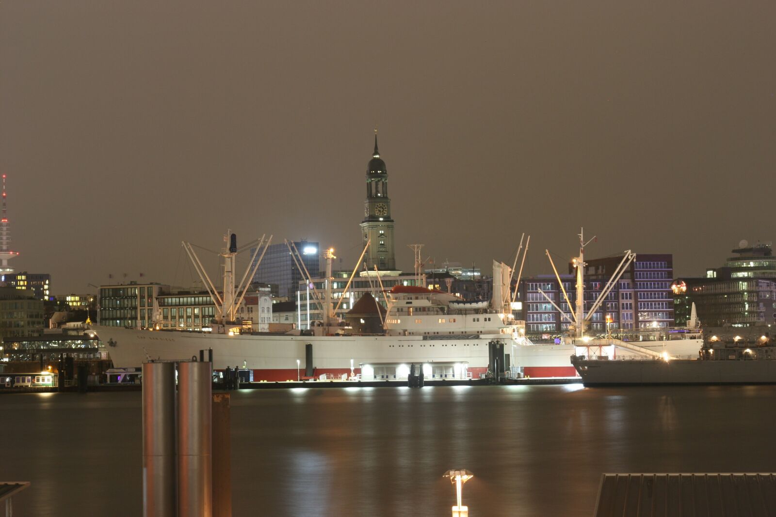 Canon EOS 20D sample photo. Port, maritime, hamburg photography