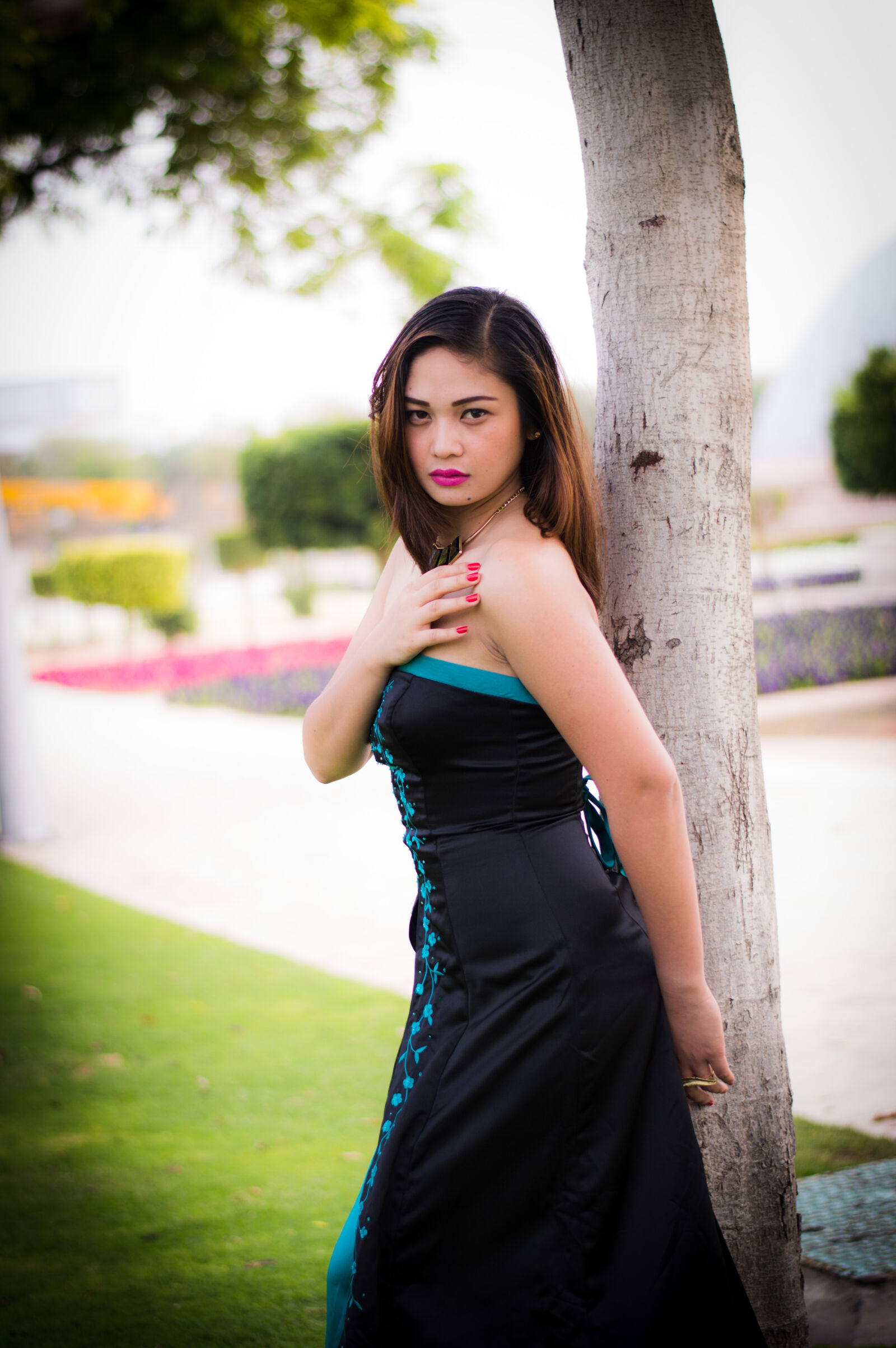 Nikon D3200 + Nikon AF-S Nikkor 50mm F1.8G sample photo. Girl, glamour, gown, parks photography