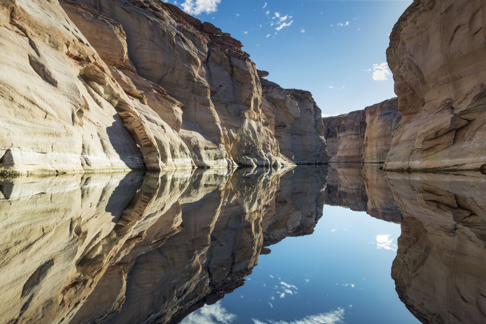 Canon EOS-1D X Mark II sample photo. Rock mountain, lake powell photography