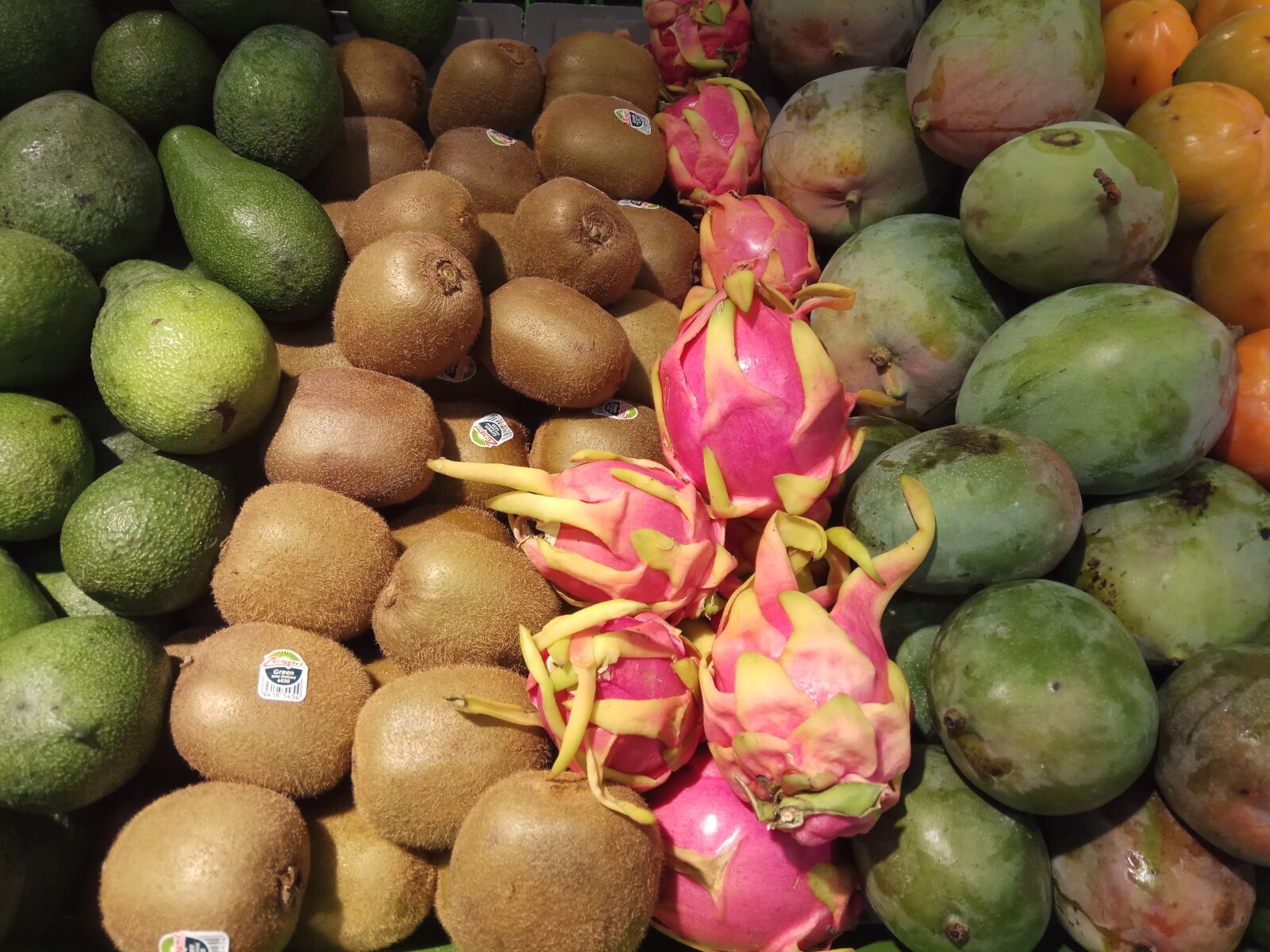 Xiaomi Redmi Note 4 sample photo. Fruit, market, dragon fruit photography