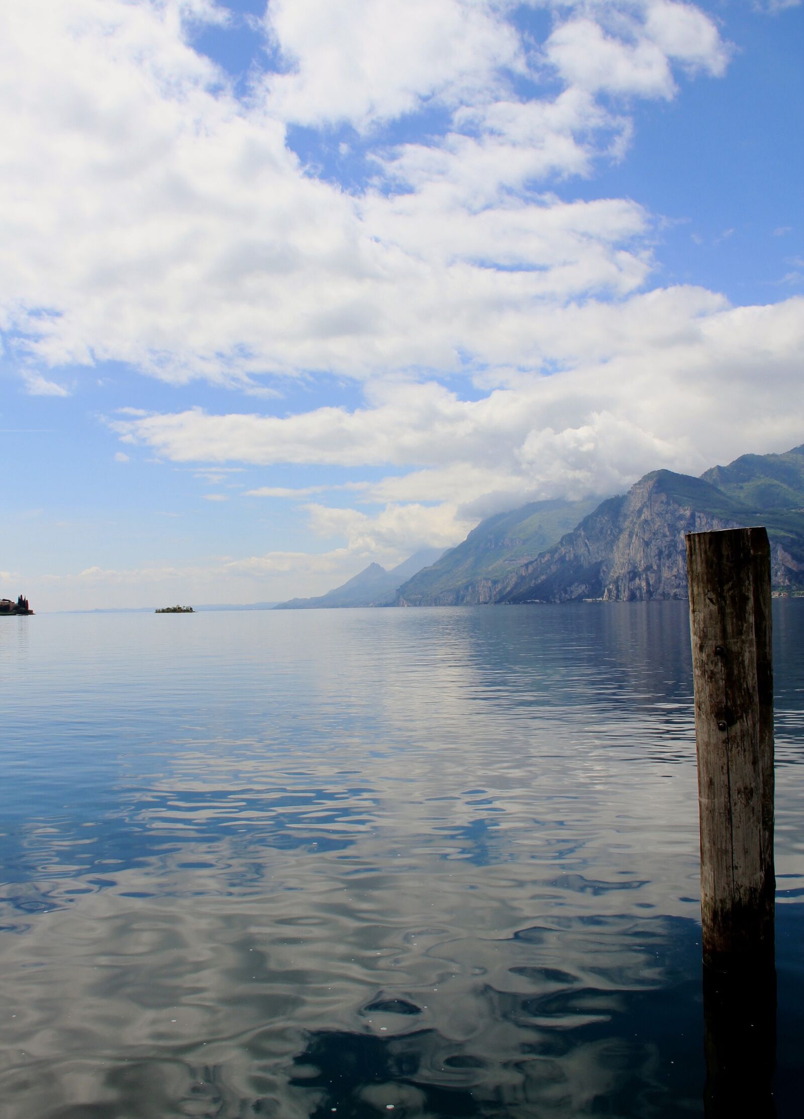 Canon EOS 550D (EOS Rebel T2i / EOS Kiss X4) sample photo. Lake, water, landscape photography