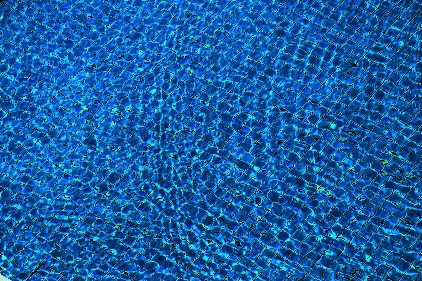 Canon EOS 80D sample photo. Water, pool, heave photography