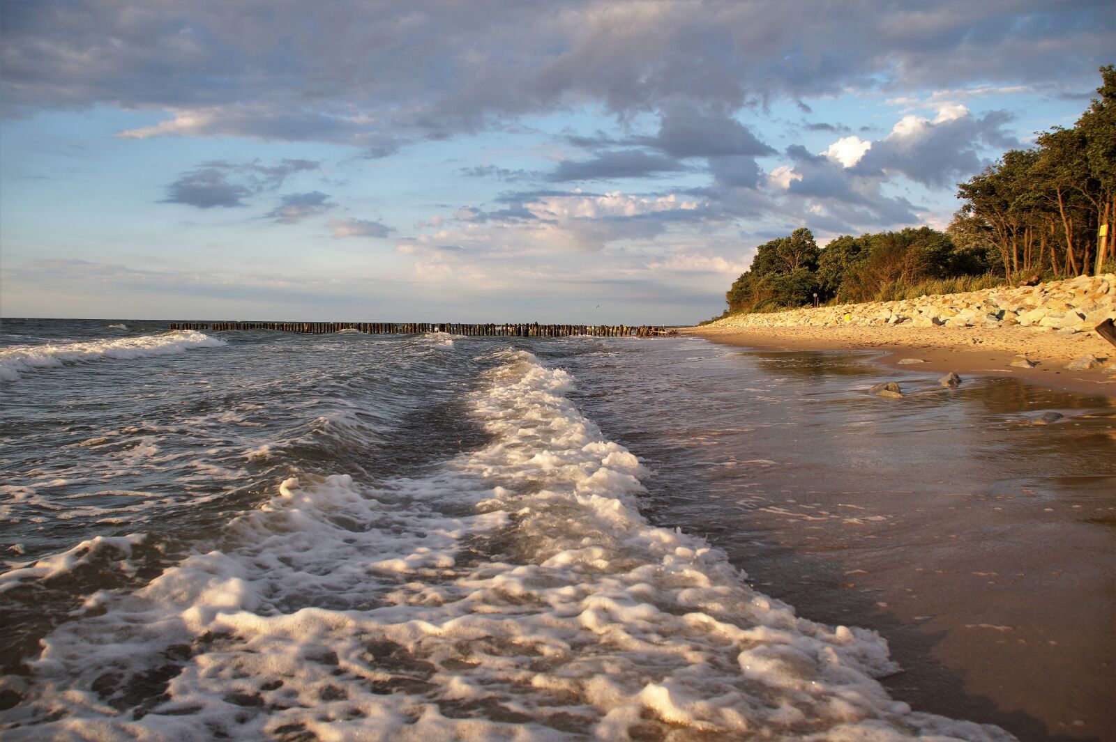 Sony SLT-A58 sample photo. The baltic, sea, waves photography