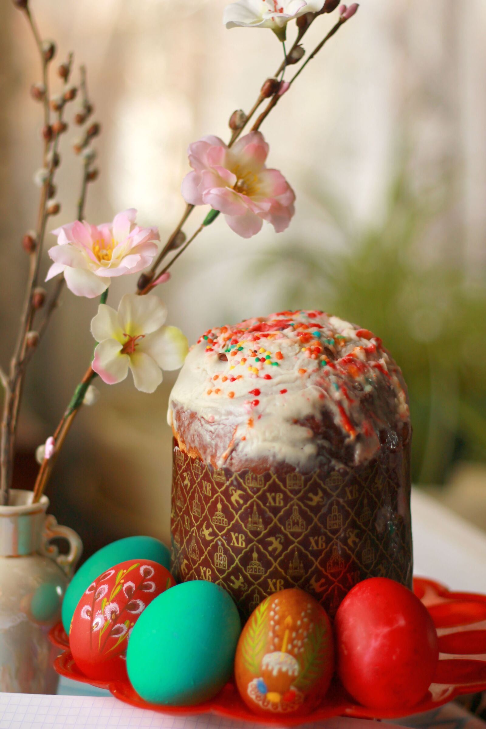 Canon EOS 1100D (EOS Rebel T3 / EOS Kiss X50) + Canon EF 50mm F1.8 II sample photo. Flower, easter, food photography