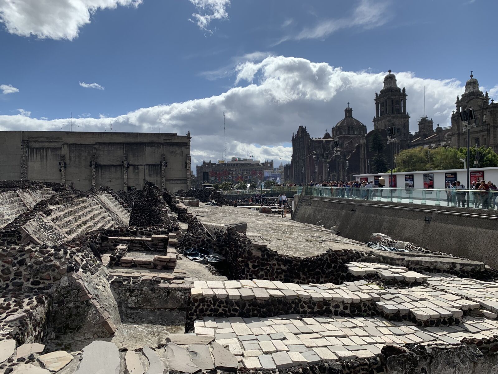 iPhone XS back dual camera 4.25mm f/1.8 sample photo. Cdmx, temple, ruin photography
