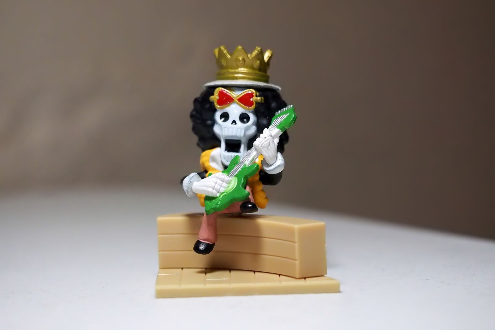 Olympus OM-D E-M1 sample photo. Skull, male, crown photography