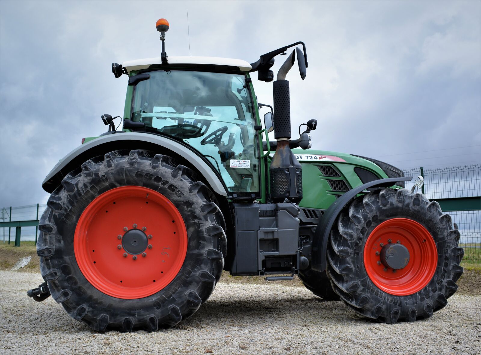 Nikon D5200 sample photo. Fendt, tractor, machine photography