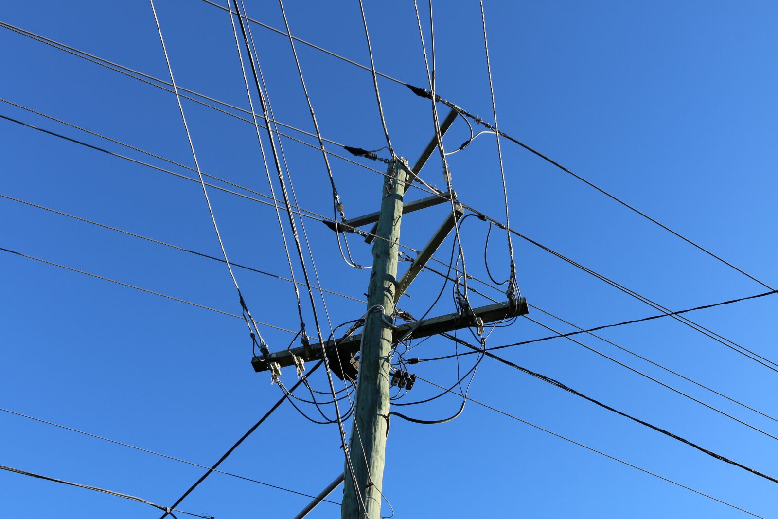 Canon EOS 70D sample photo. Street, street light, intersection photography