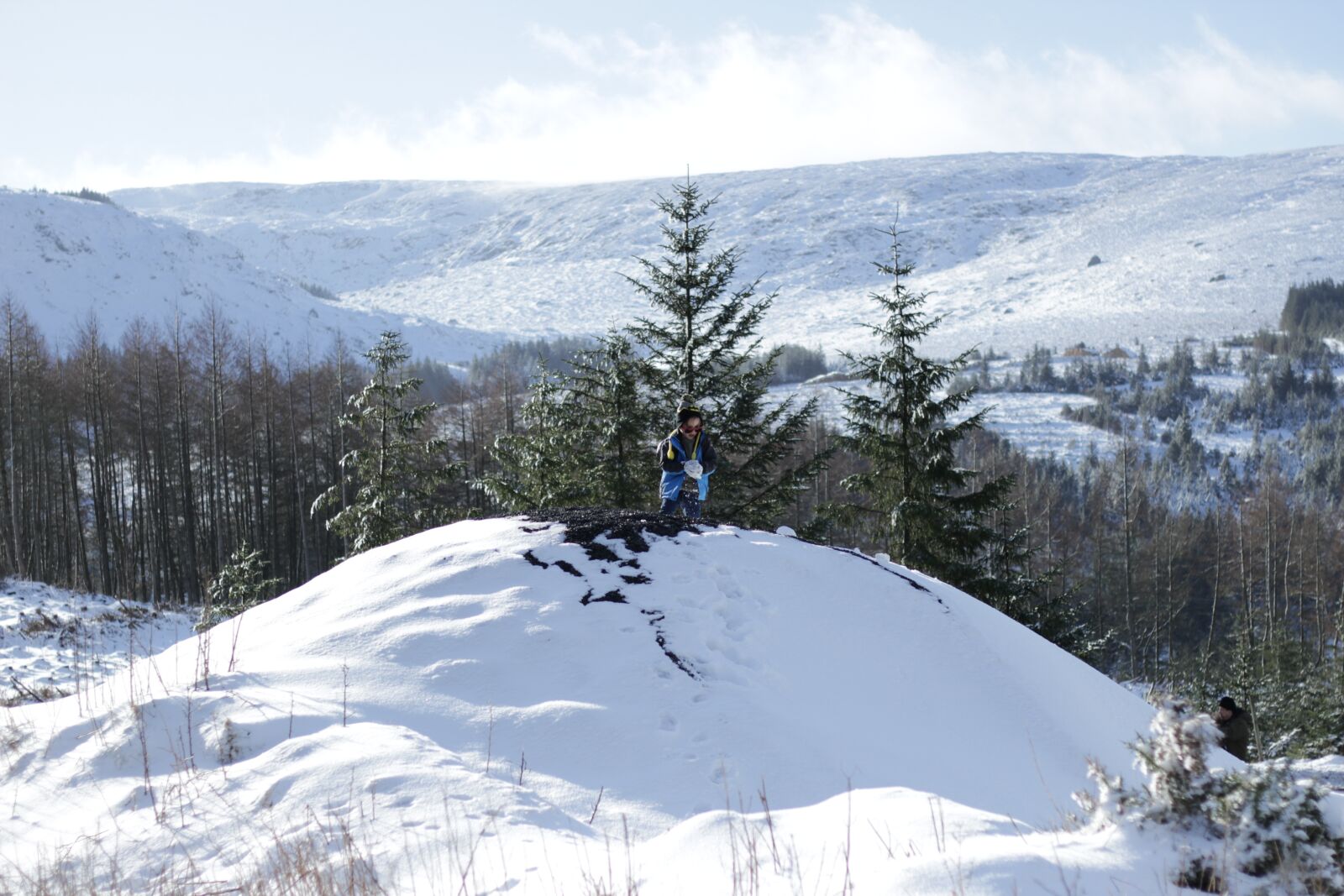 Canon EOS 600D (Rebel EOS T3i / EOS Kiss X5) sample photo. Boy, winter, snow photography