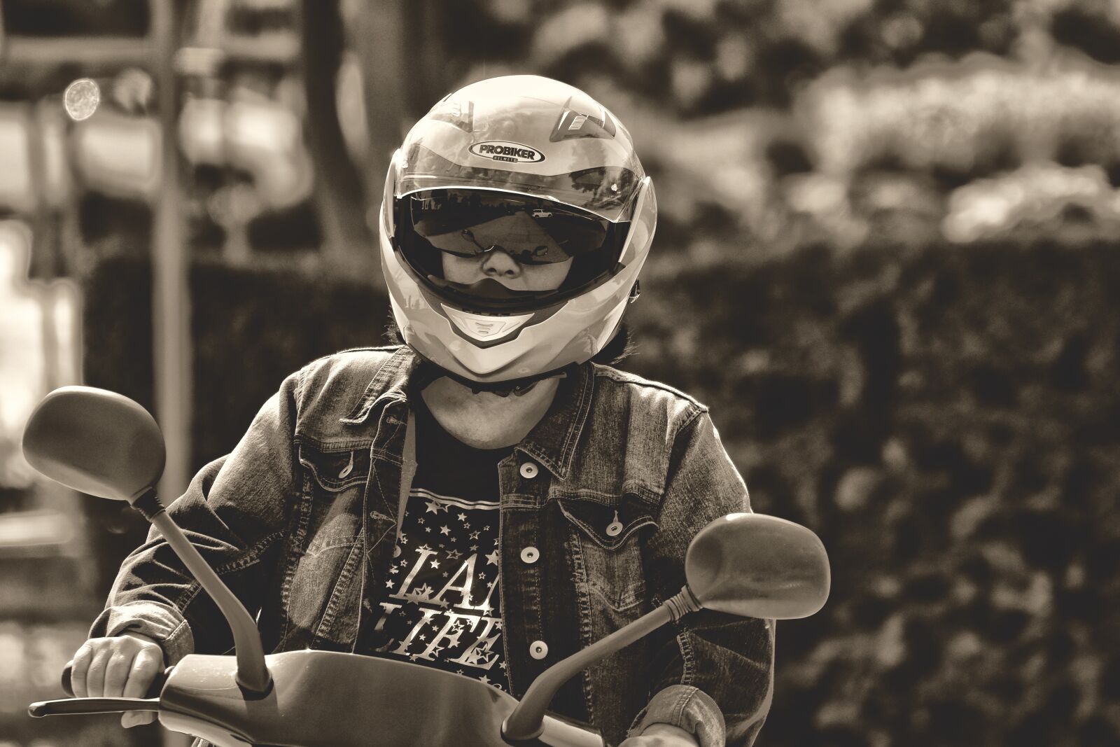Nikon D7200 sample photo. Motor scooter, drive, helm photography