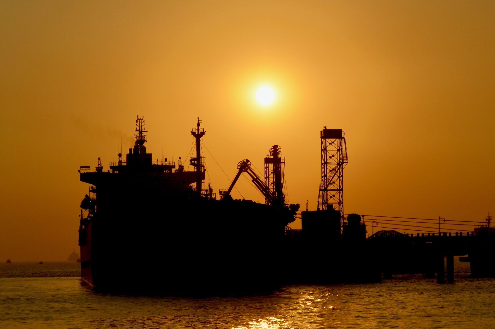 Nikon D5100 sample photo. Silhouette, ocean, sea photography