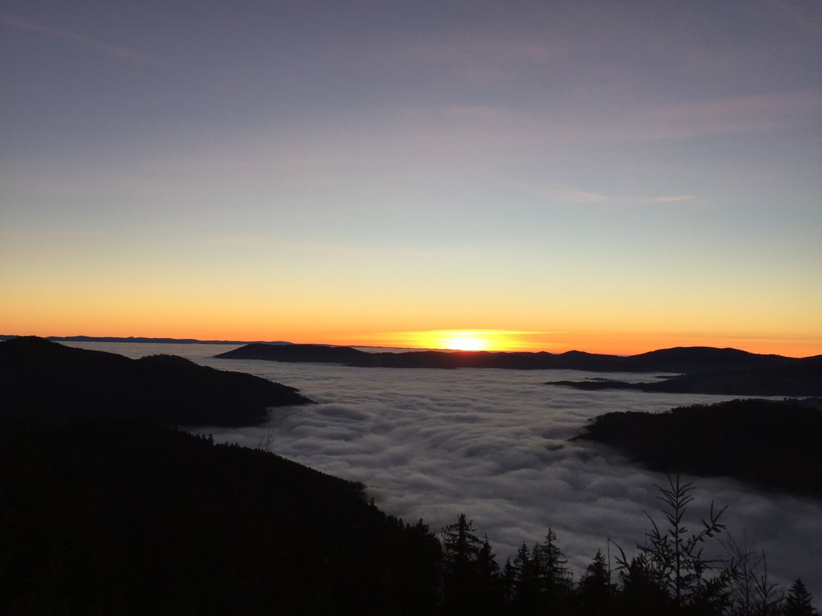 Apple iPhone 6 sample photo. Sunset, fog, sea of photography