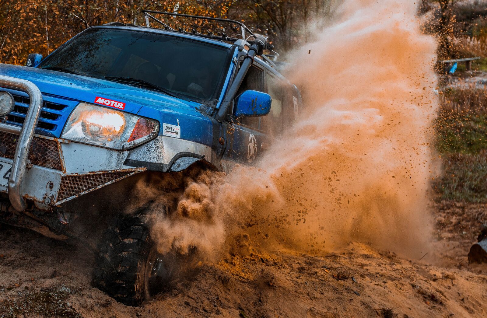Canon EOS 6D + Canon EF 17-40mm F4L USM sample photo. Offroad, car, local photography