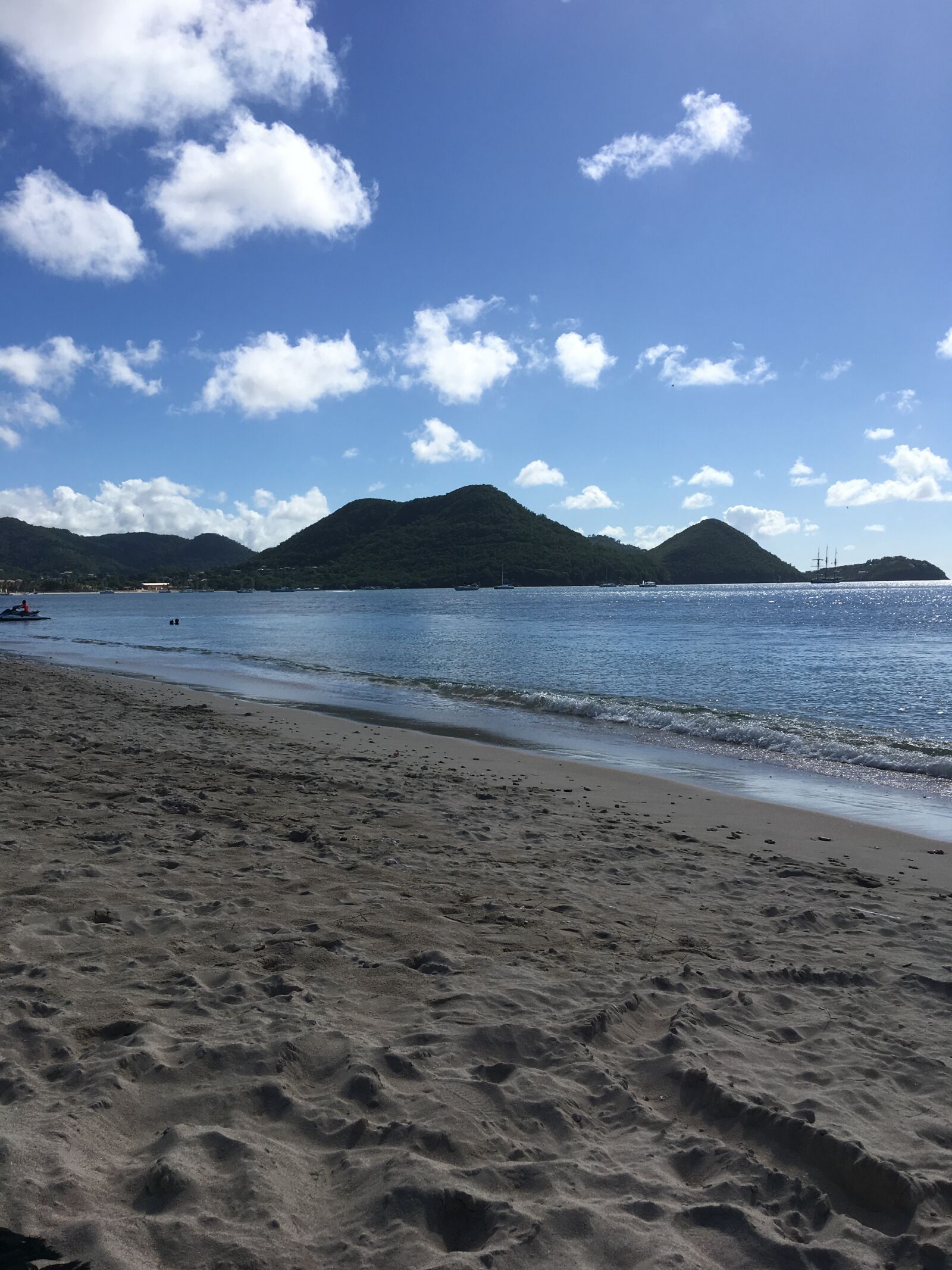 iPhone SE back camera 4.15mm f/2.2 sample photo. Stlucia, beach, grosislet photography