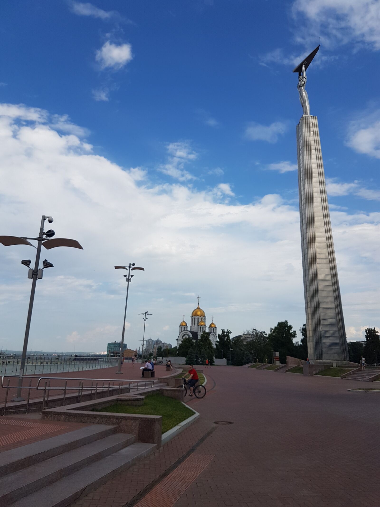 Samsung Galaxy S7 Edge sample photo. Samara, ploschad slavy, monument photography