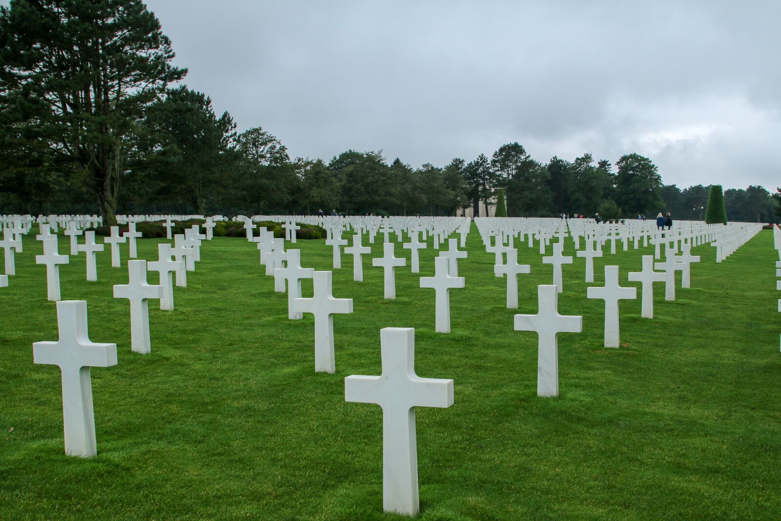 Canon EOS 70D sample photo. France, normandy, military cemetery photography