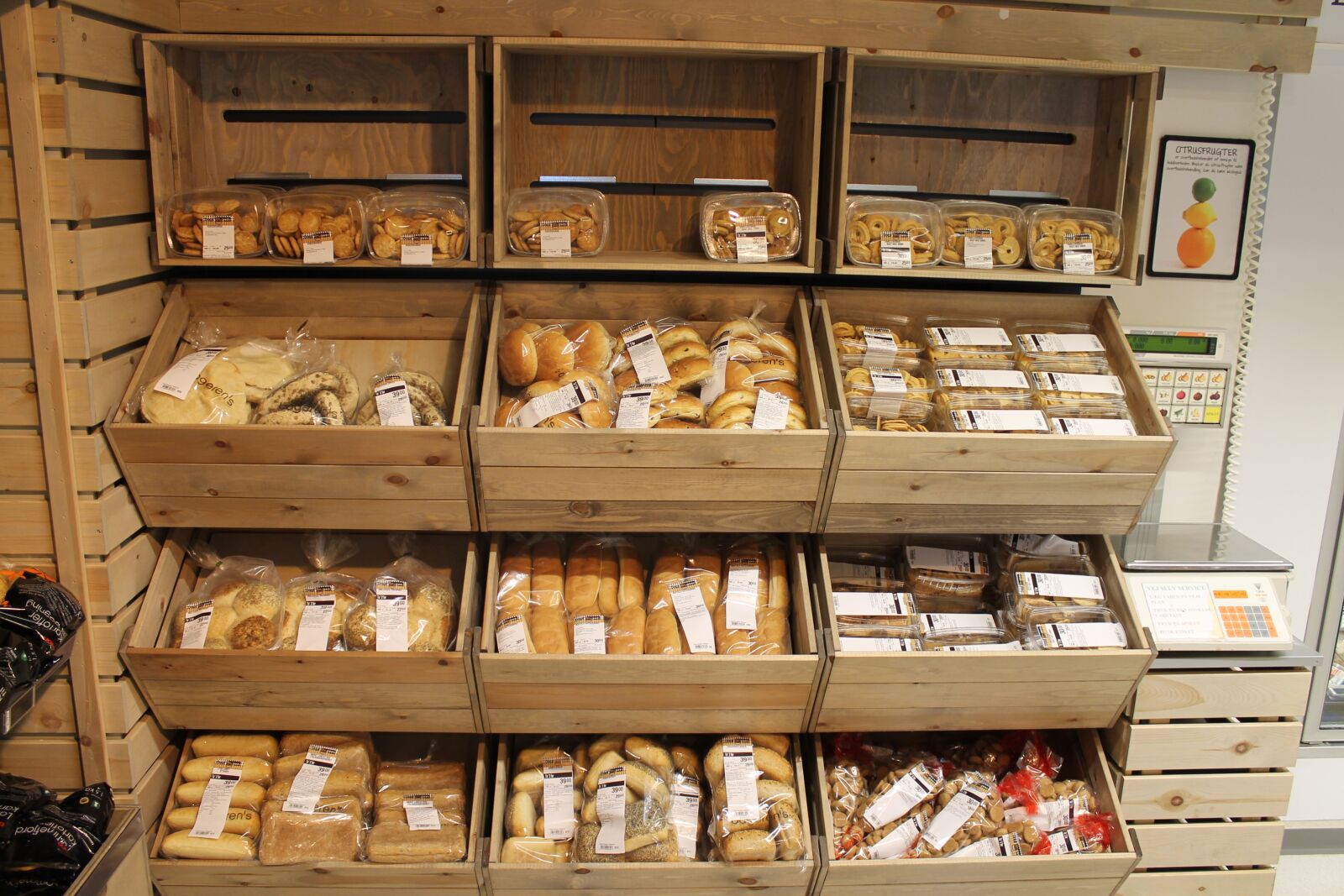 Canon EOS 1100D (EOS Rebel T3 / EOS Kiss X50) sample photo. Bread, home brought, bake photography