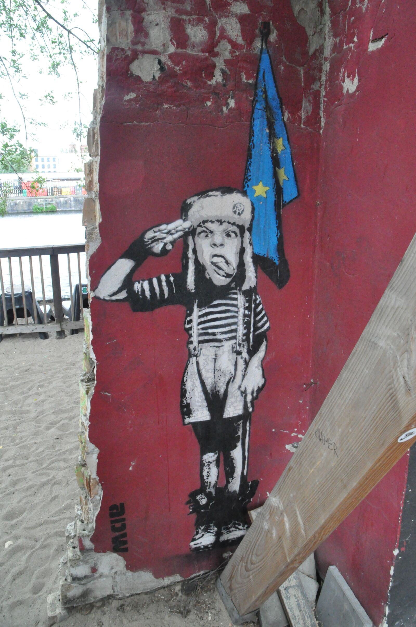 Nikon D5000 sample photo. Street art, graffiti, wall photography