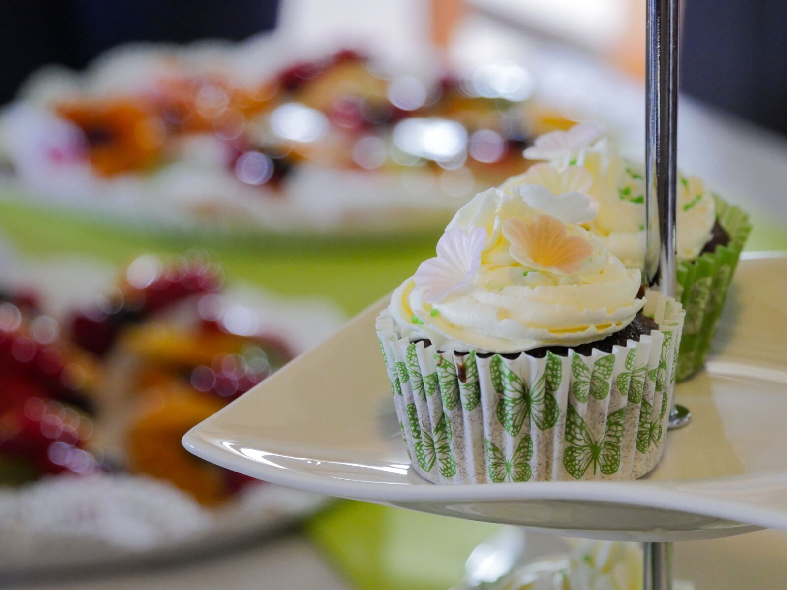 Panasonic Lumix DMC-GH4 sample photo. Cupcake, cake, pastries photography