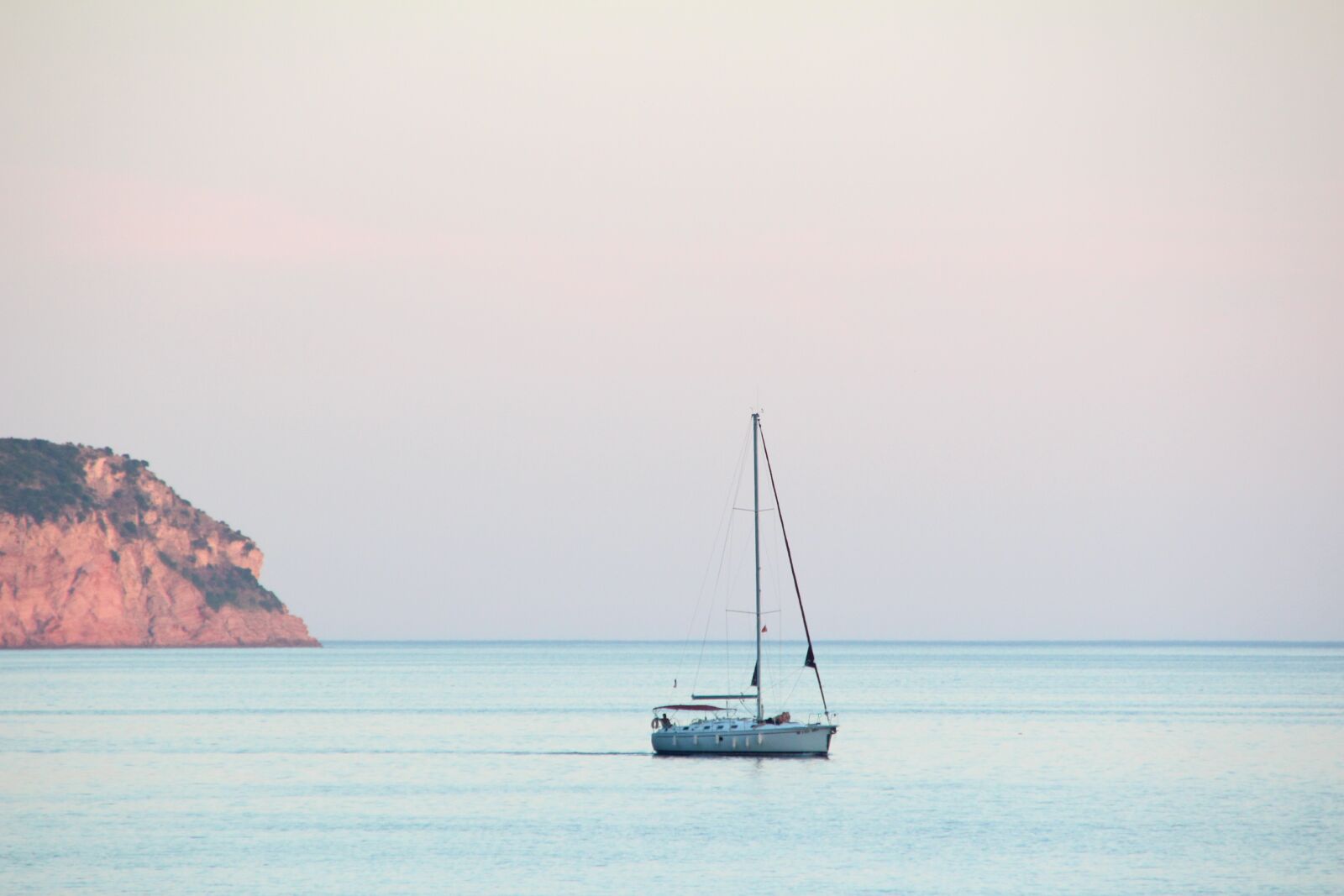 Canon EOS 600D (Rebel EOS T3i / EOS Kiss X5) sample photo. Sailing boat, ship, sail photography