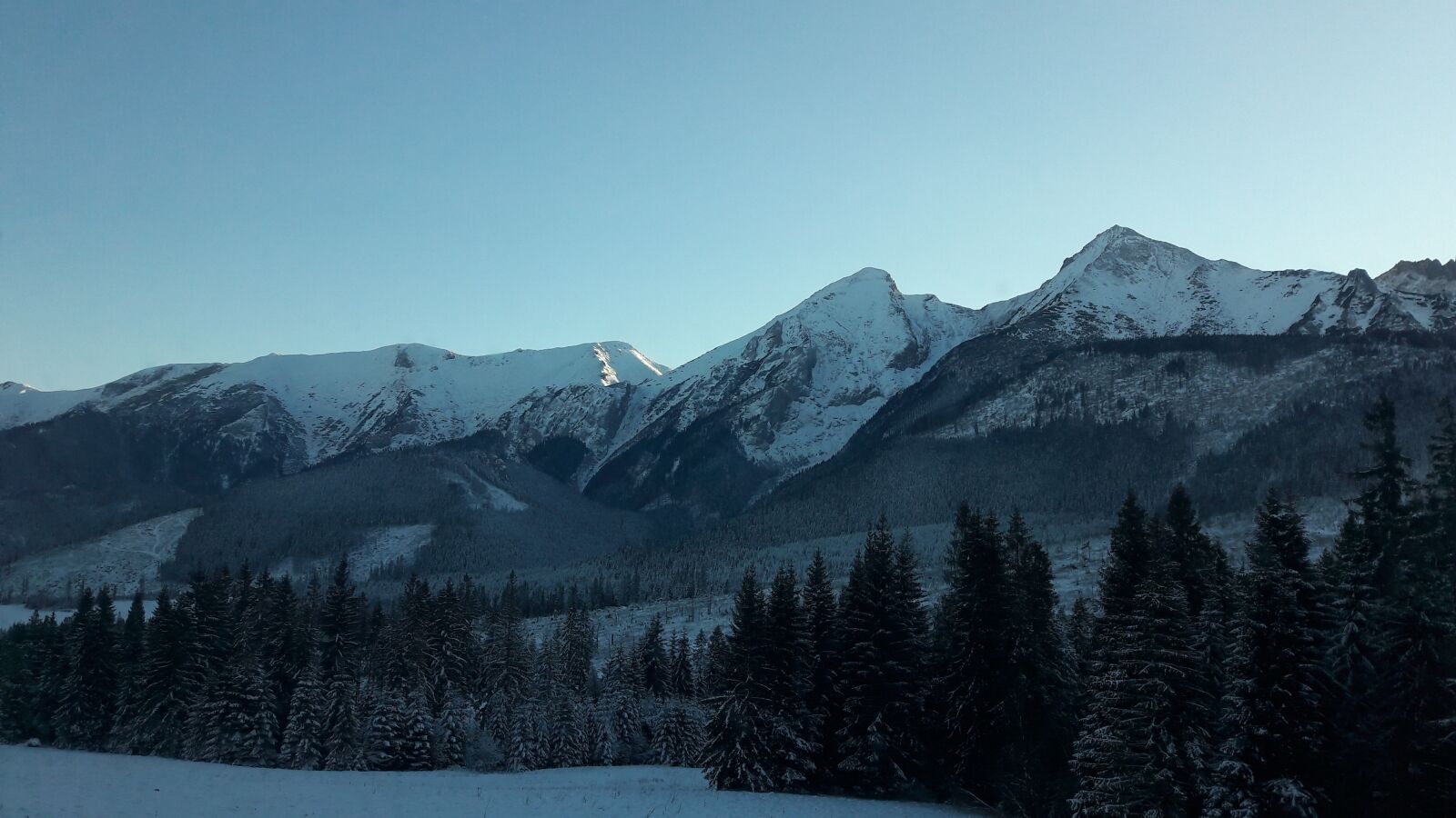 Samsung Galaxy A5(2016) sample photo. Snowy mountain, slovakia, snow photography