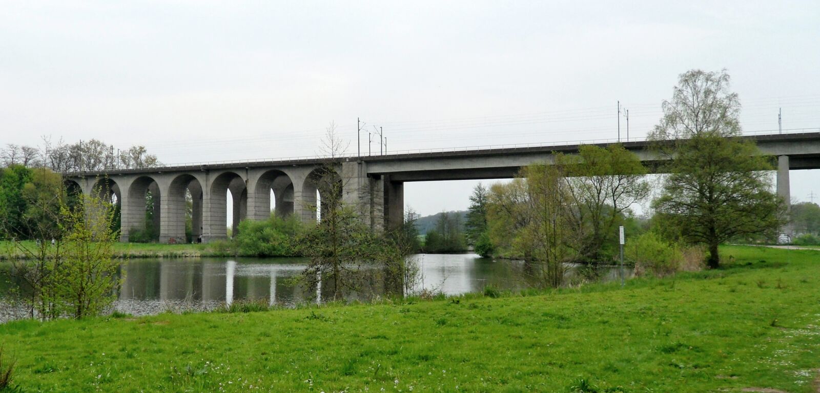 Samsung ST550 / VLUU ST550 /  TL225 sample photo. Viaduct, upper lake, nature photography