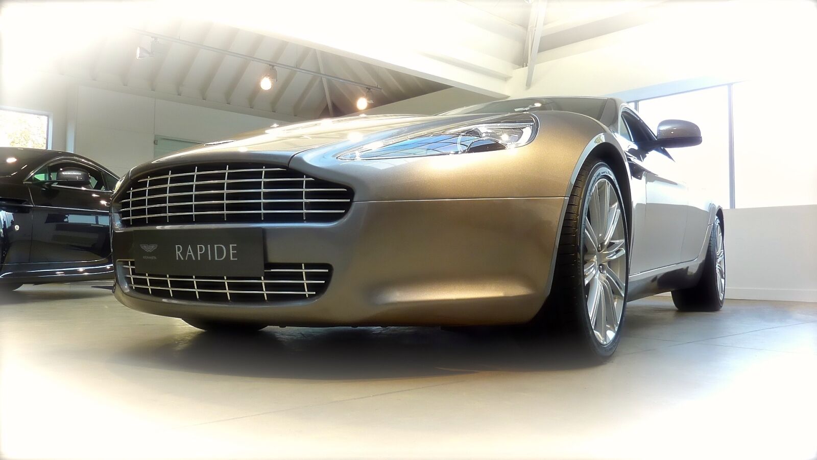 Panasonic DMC-TZ7 sample photo. Aston, aston, martin, auto photography