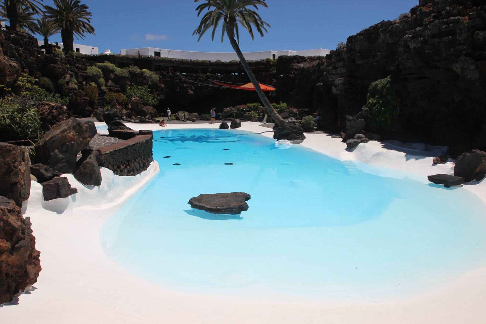 Canon EOS 600D (Rebel EOS T3i / EOS Kiss X5) sample photo. Lanzarote, pristine, sand photography