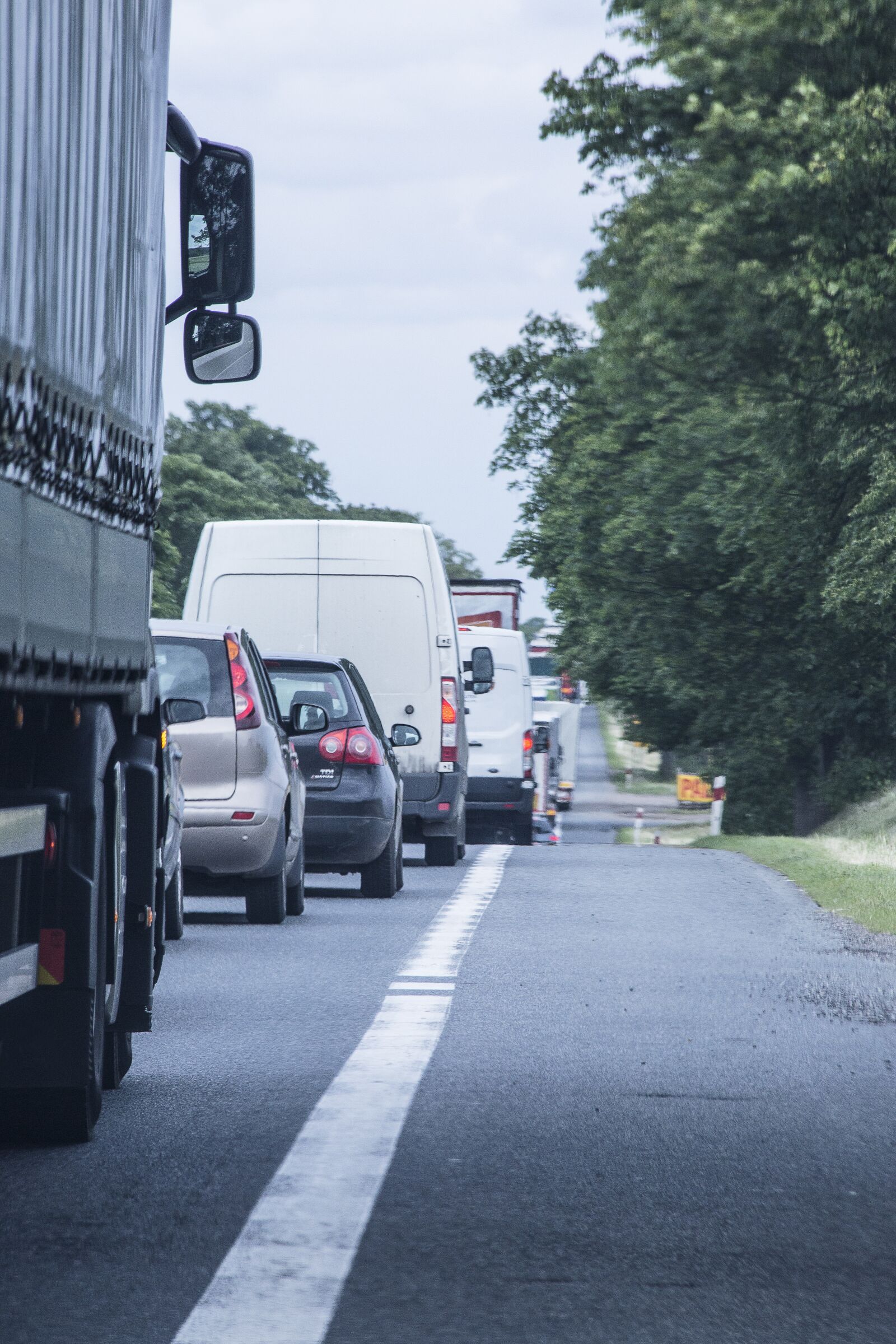Canon EF 70-300mm F4-5.6 IS USM sample photo. Jam, traffic, road photography