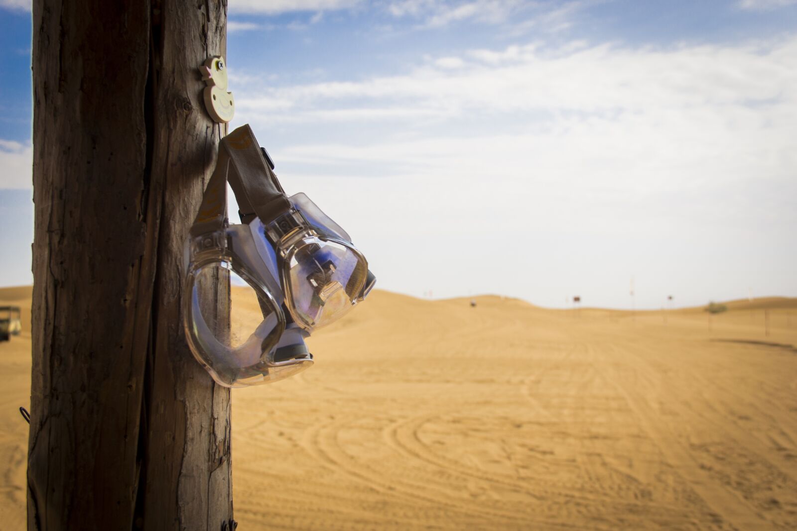 Canon EOS 60D sample photo. Shapotou, desert, goggles photography