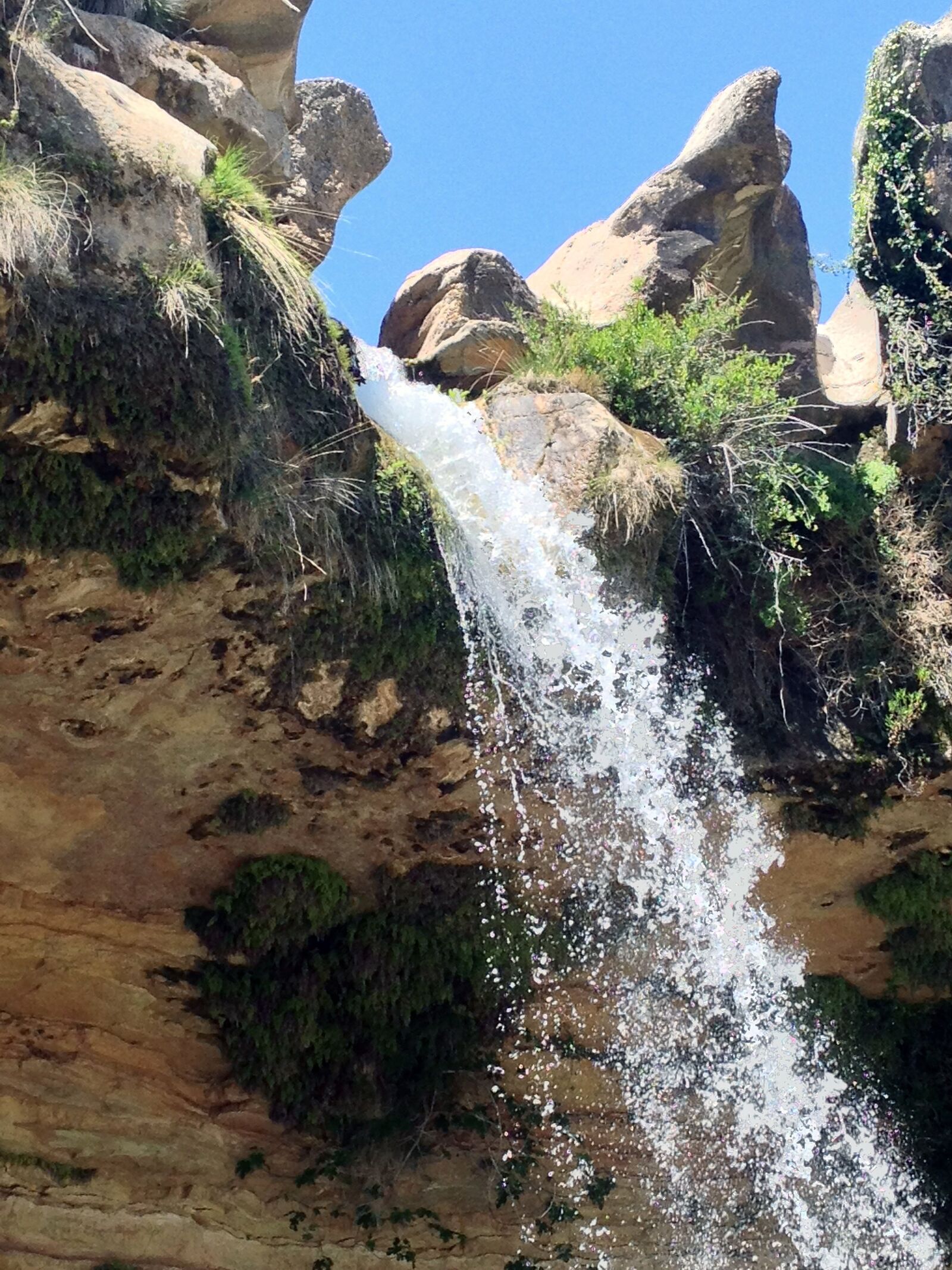 iPhone 4S back camera 4.28mm f/2.4 sample photo. Nature, waterfall, water photography