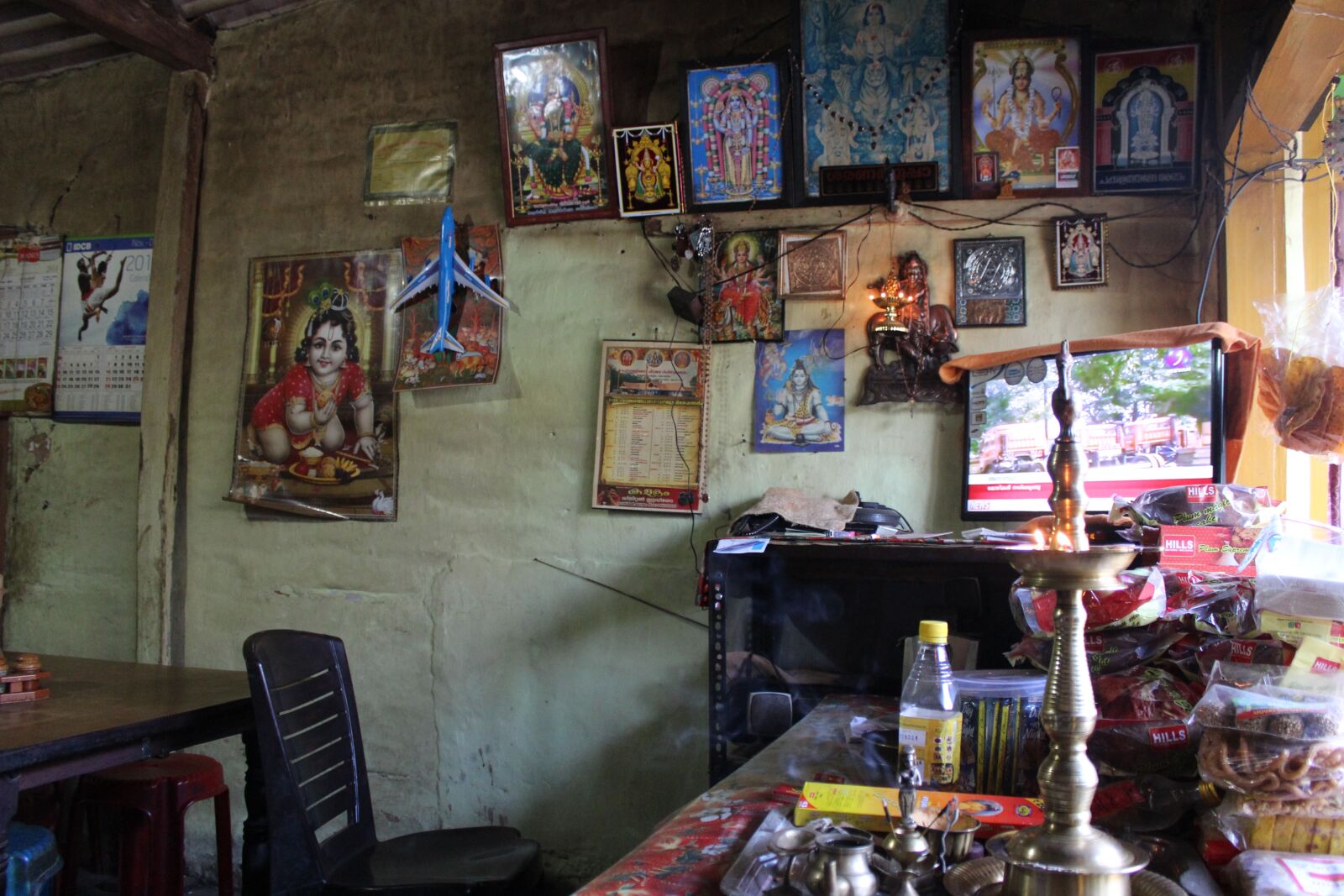 Canon EOS 600D (Rebel EOS T3i / EOS Kiss X5) sample photo. Shop, traditional, kerala photography