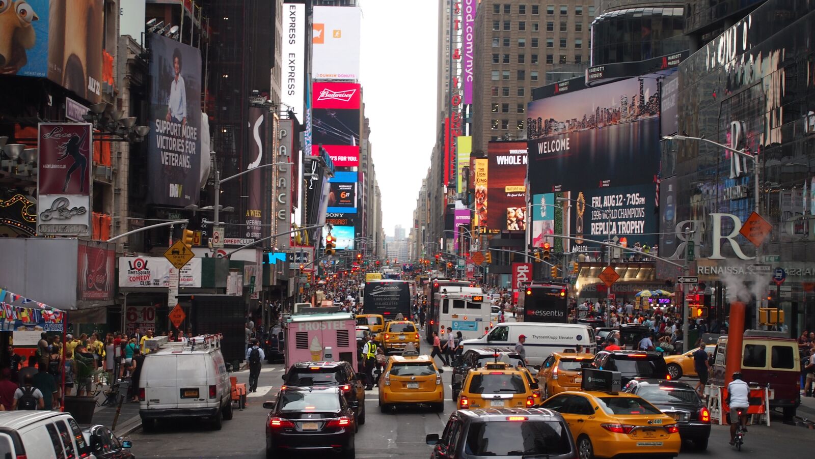 Olympus PEN E-PL3 sample photo. Jam, new york, taxi photography