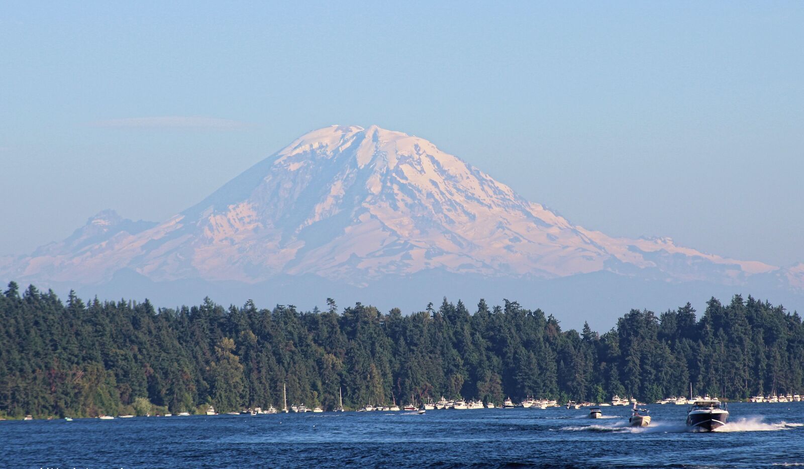 Canon EOS 1300D (EOS Rebel T6 / EOS Kiss X80) sample photo. Seattle, rainier, mountain photography