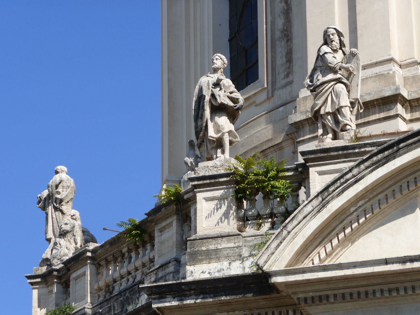Panasonic Lumix DMC-ZS25 (Lumix DMC-TZ35) sample photo. Italy, rome, church photography