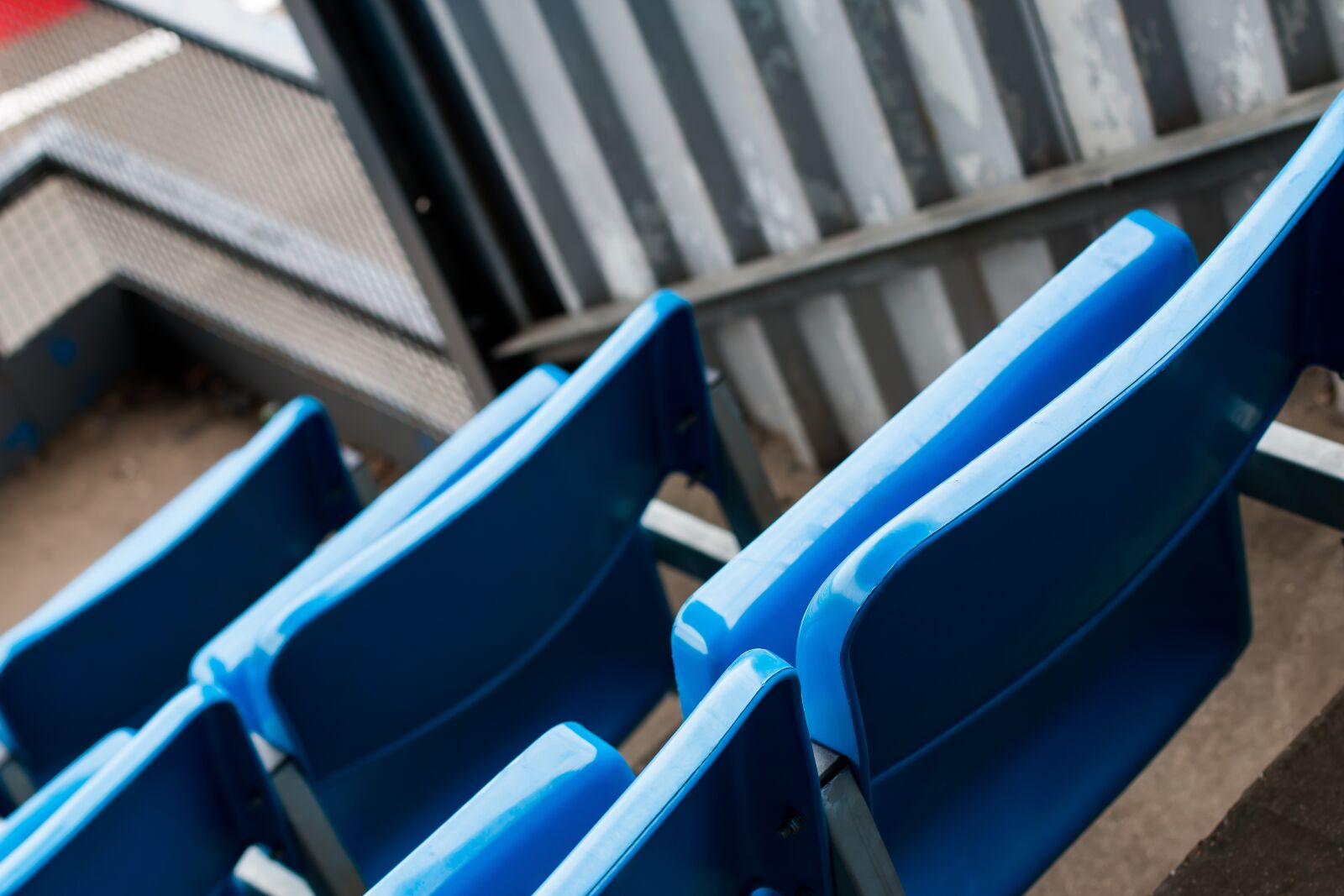 Canon EOS 70D + Canon EF 50mm F1.4 USM sample photo. Seats, blue, chair photography