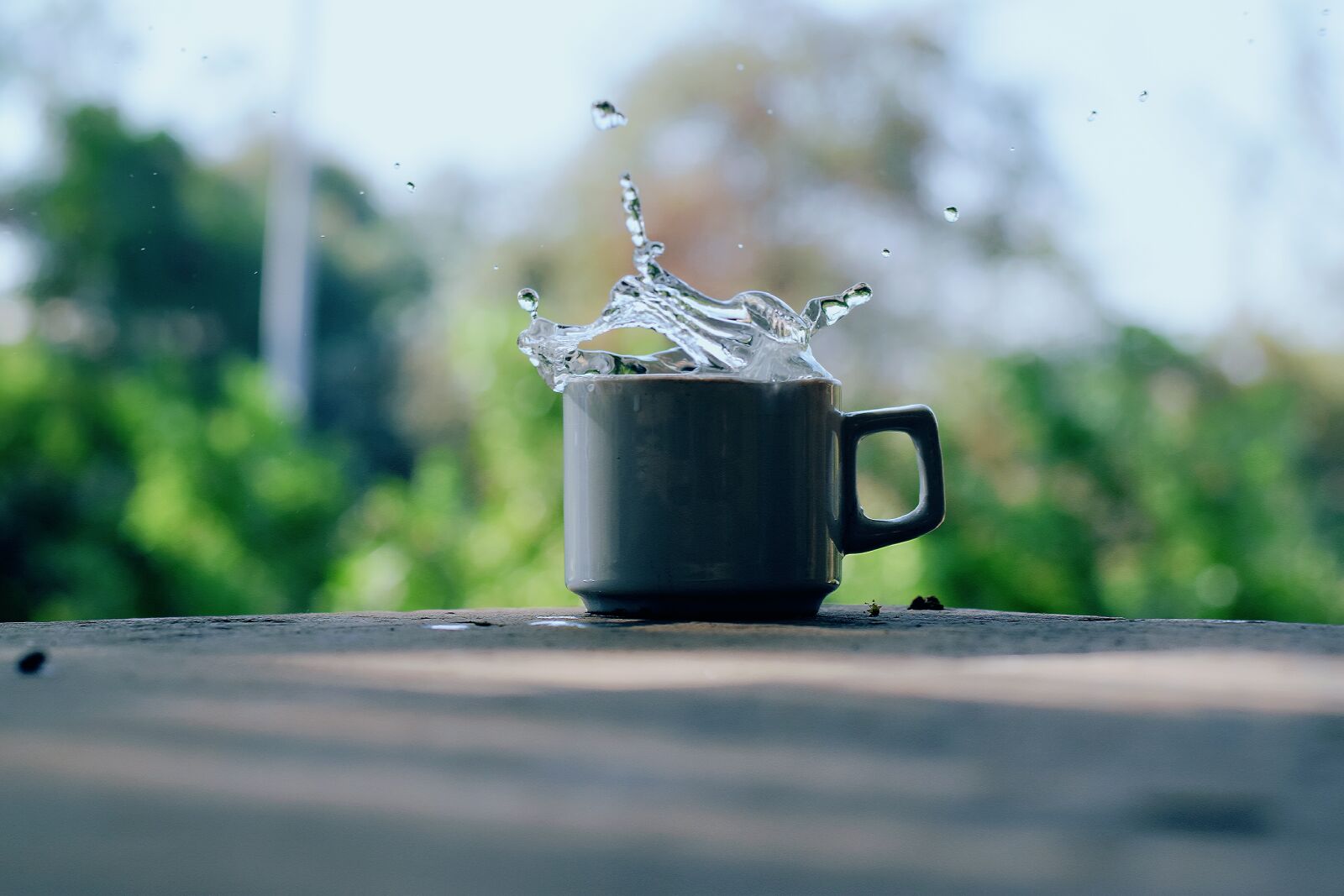 Nikon D5300 sample photo. Ceramic, cup, freeze, motion photography