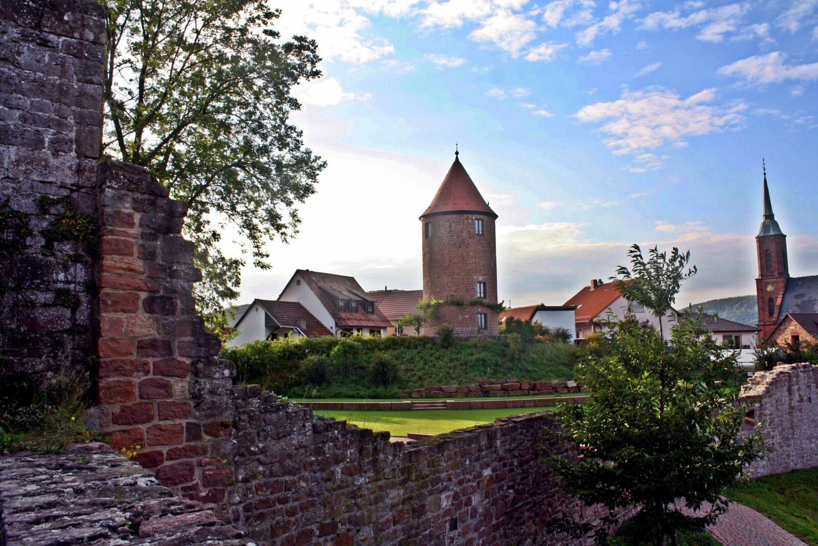 Canon EOS 1000D (EOS Digital Rebel XS / EOS Kiss F) sample photo. Fairytale, hike, neckar photography