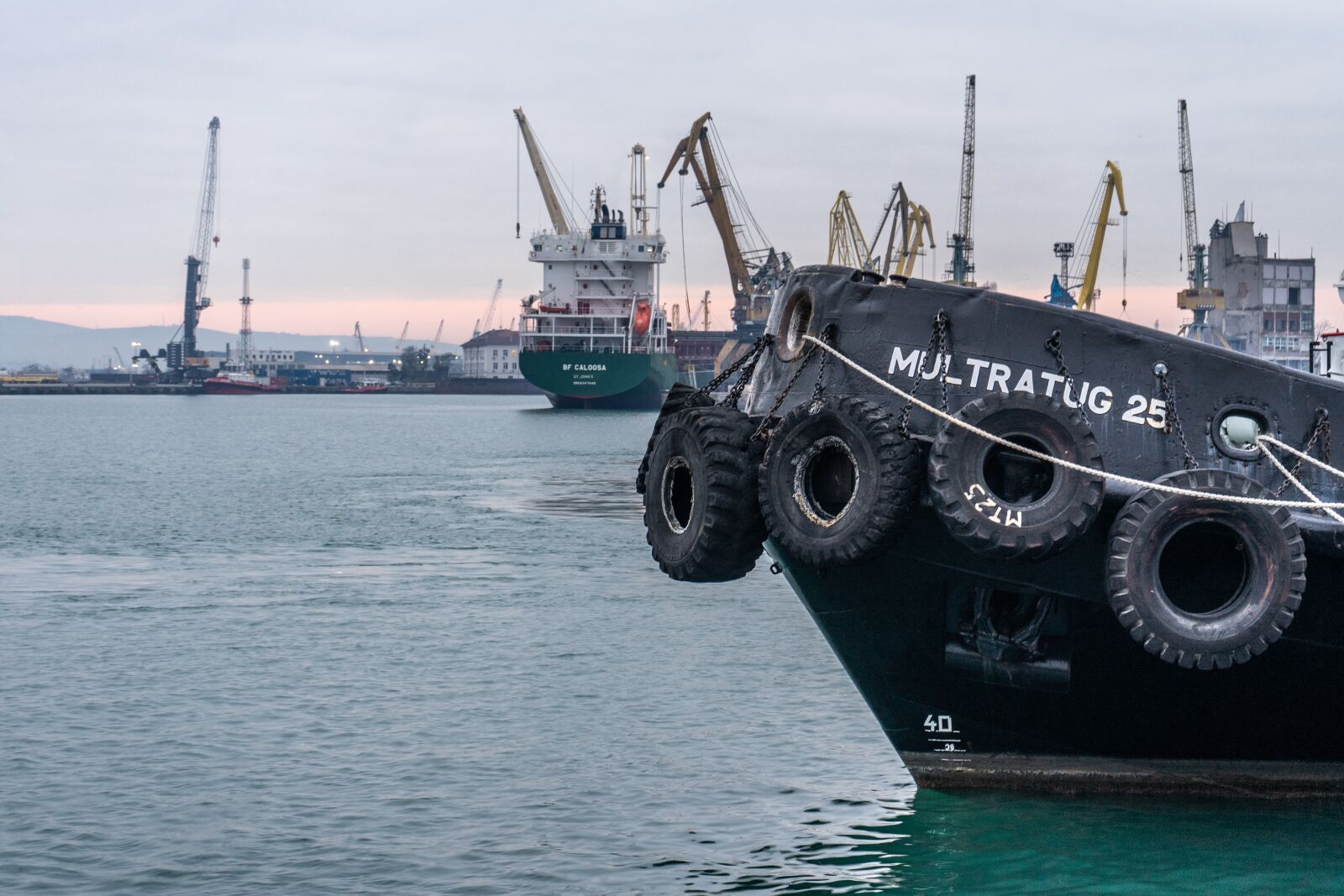 Sony a7 II + Sony FE 28-70mm F3.5-5.6 OSS sample photo. Port, ship, harbor photography