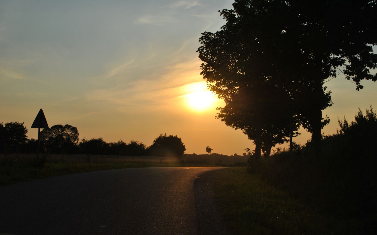Nikon D3000 sample photo. Sunset, silhouette, landscape photography