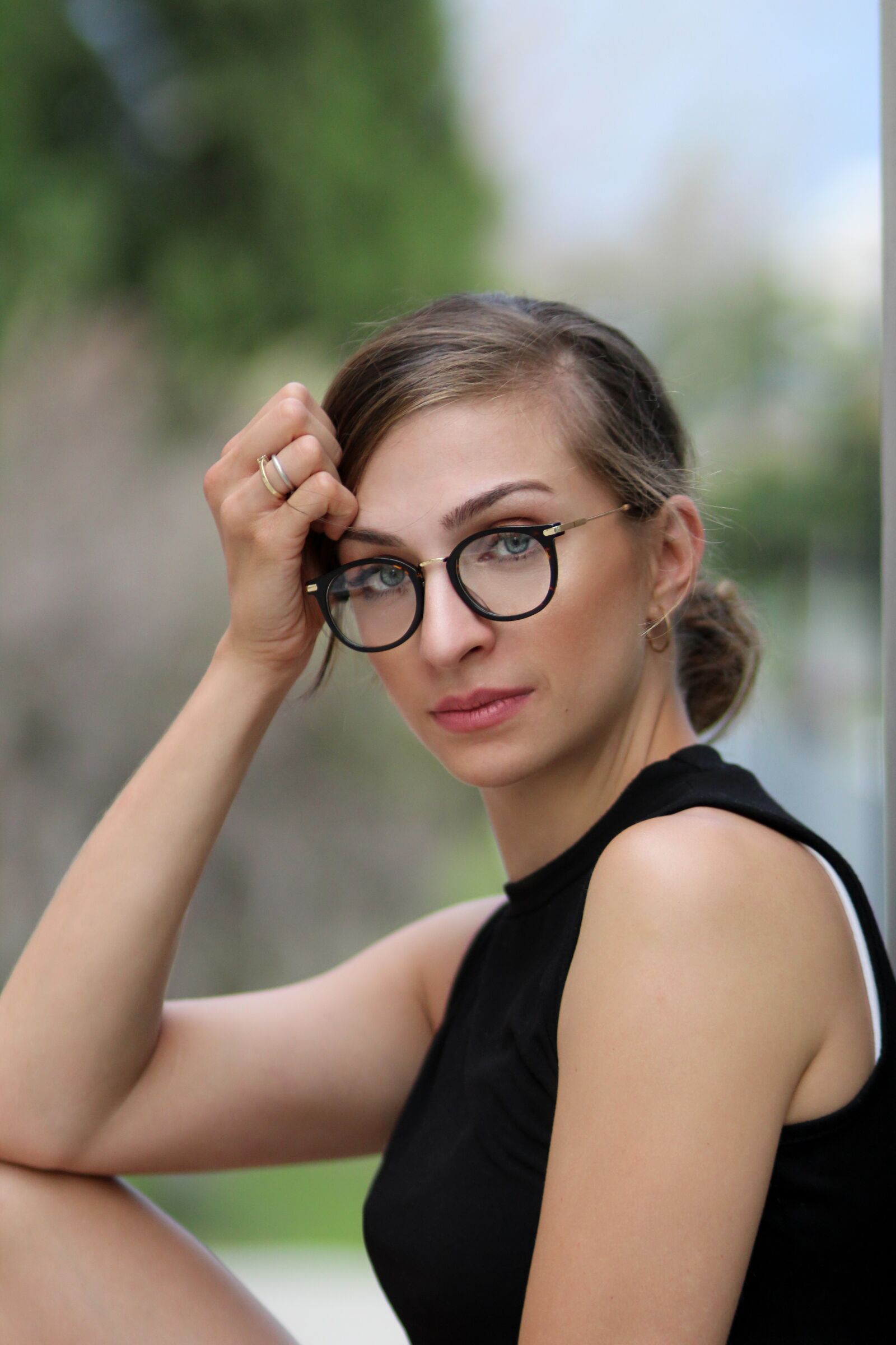 Canon YN85mm f/1.8 DCM sample photo. Glasses, model, women photography