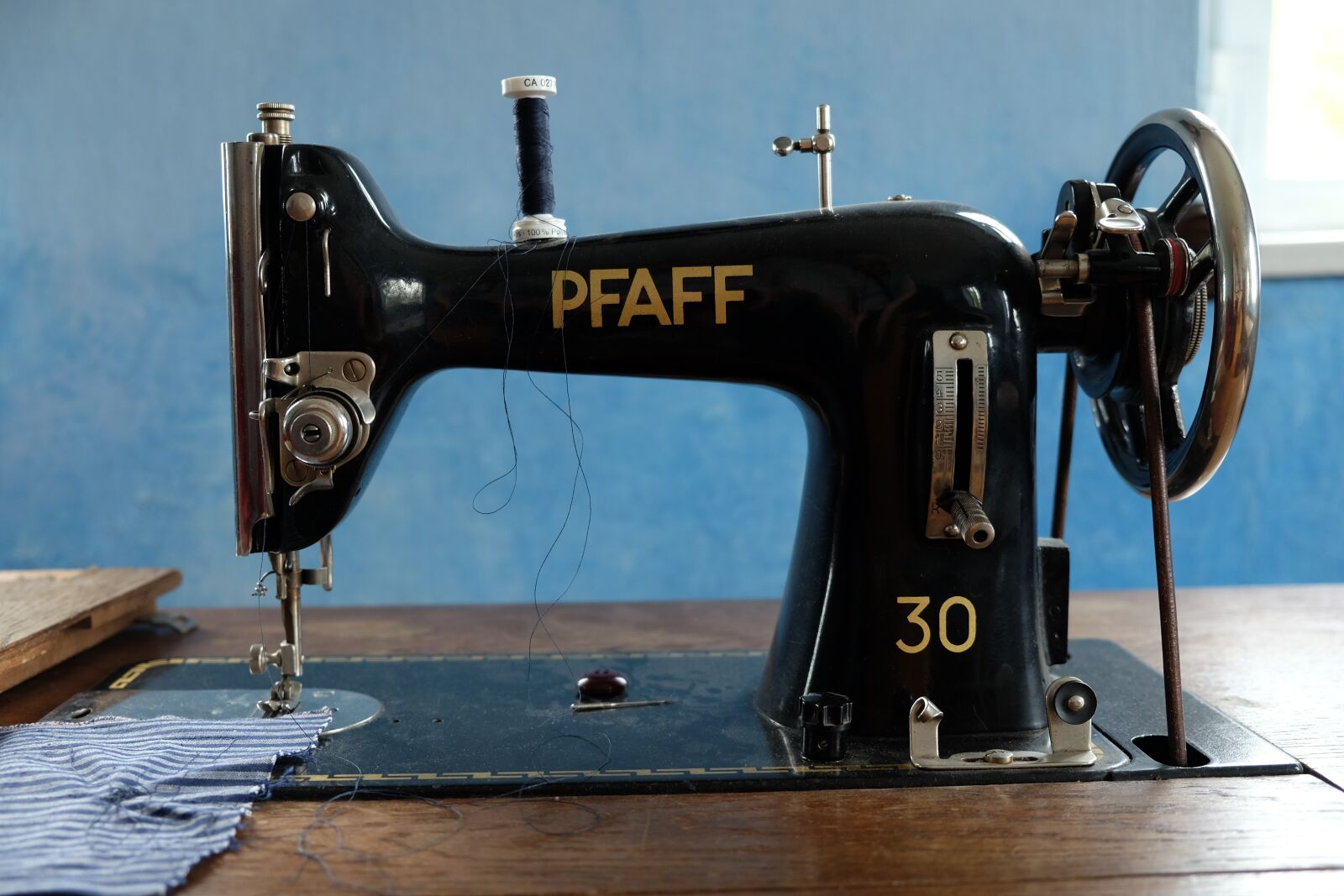 Fujifilm X-T1 sample photo. Sewing machine, craft, tailoring photography
