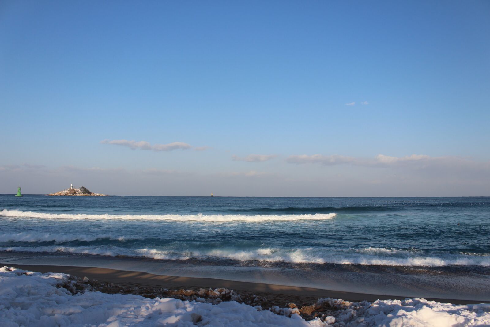 Canon EOS 100D (EOS Rebel SL1 / EOS Kiss X7) sample photo. Sea, winter sea, sky photography