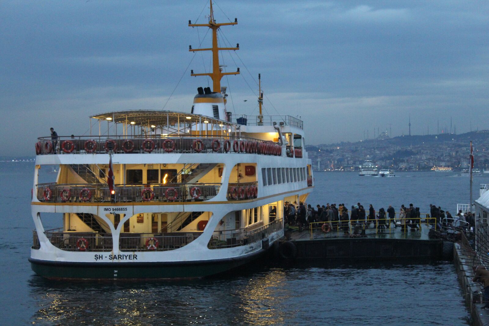 Canon EOS 1300D (EOS Rebel T6 / EOS Kiss X80) sample photo. V, istanbul, landscape photography