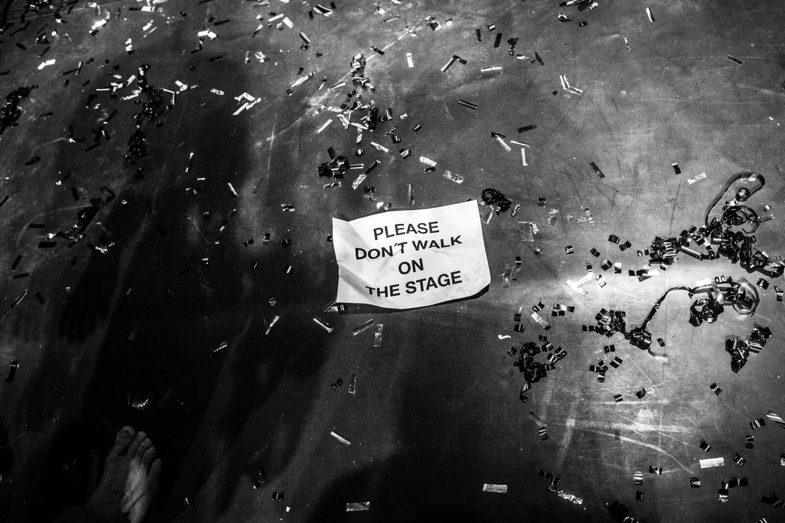 Canon EOS 5D Mark II sample photo. Confetti, sign, don't walk photography
