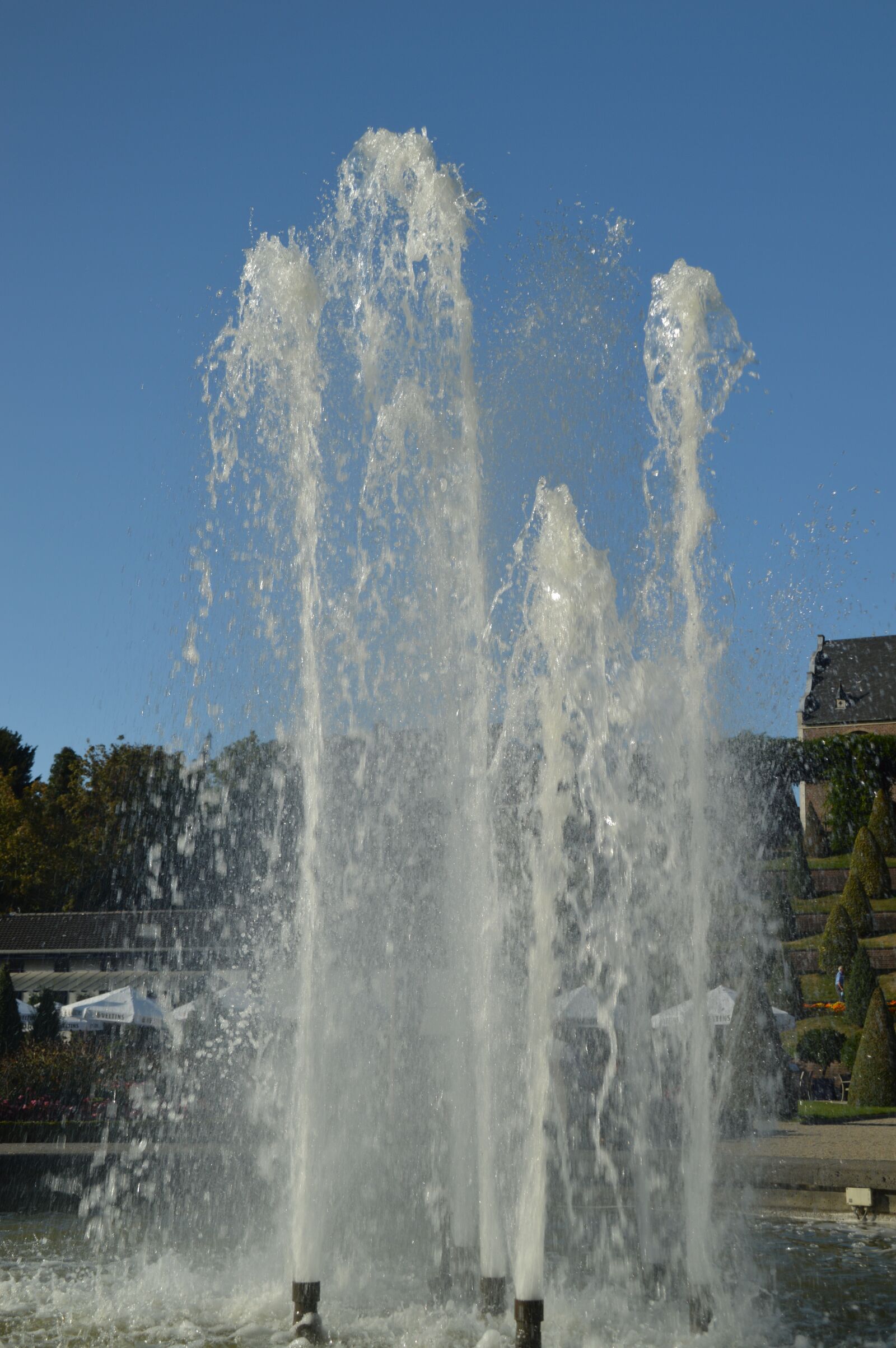 Nikon D3200 sample photo. Fountain, water feature, wet photography