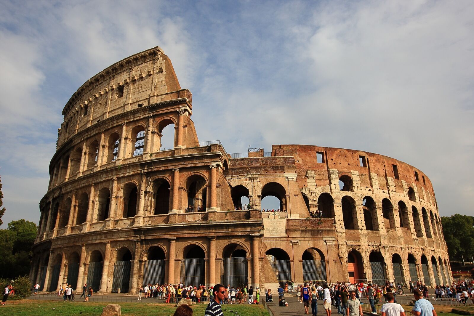 Canon EOS-1D Mark III sample photo. The colosseum, roman, italy photography